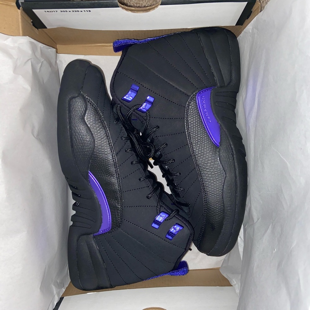 “Dark concord” Jordan 12s. Brand new sz.6 big kids